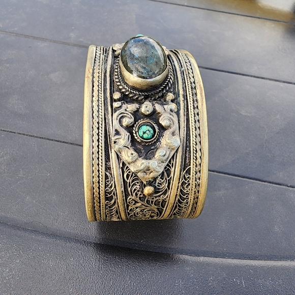 Handmade ornate chunky cuff bracelet turquoise brass silver one of a kind - Picture 5 of 9
